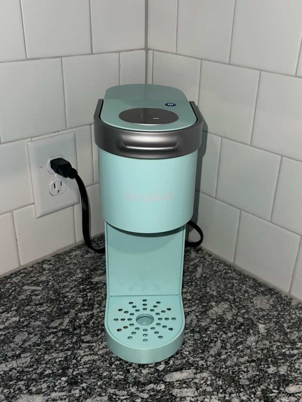 Keurig K-Mini Single Serve Coffee Maker, Oasis Color, Preowned